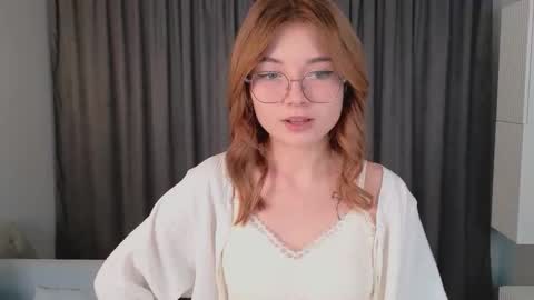 Nicole online show from October 9, 6:08 am