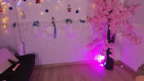 nicole_diaz7 online show from December 18, 1:06 pm