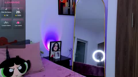 Snapshot of nicole_duran3095 chatting on September 12, 5:20 am Nick online show from September 12, 5:20 am