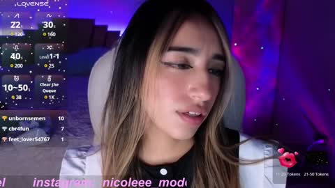 Snapshot of nicole_edwards chatting on February 26, 1:14 am Nicole online show from February 26, 1:14 am
