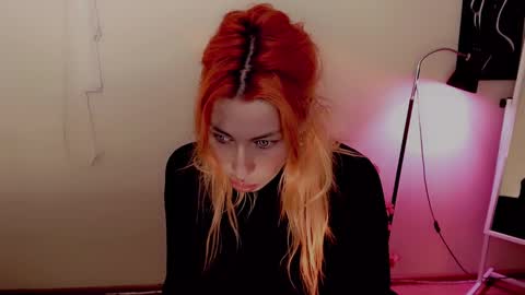 Nicole online show from December 8, 12:02 am