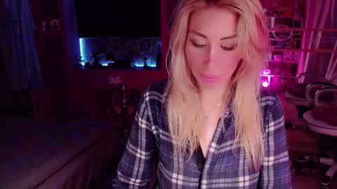 Nicole online show from September 19, 1:21 am