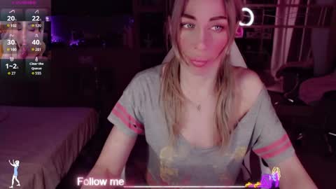 Nicole online show from April 5, 1:35 am