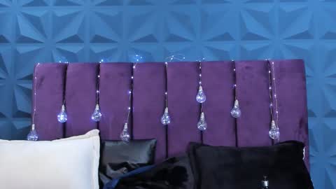 Snapshot of nicole_jonss chatting on February 7, 9:16 am Nicole online show from February 7, 9:16 am