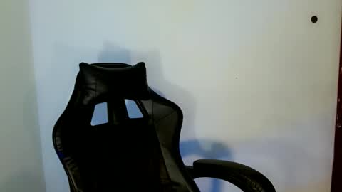 Snapshot of nicole_kiss01 chatting on September 9, 8:14 am nicole_kiss01 online show from September 9, 8:14 am