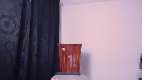 NICOLE online show from February 25, 10:20 pm