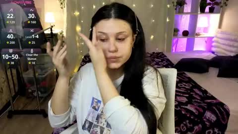 My name is Nicole. I m completely new here online show from November 7, 10:07 am