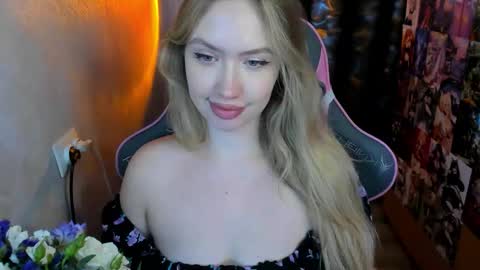 Nicole online show from November 10, 7:16 pm