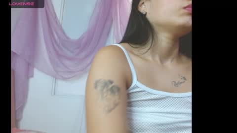 nicole roman online show from May 11, 4:04 pm