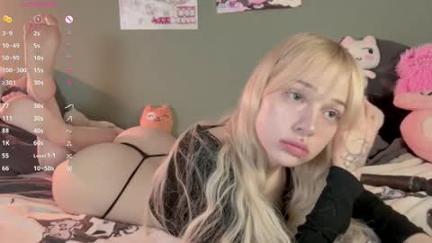 Mary online show from May 30, 2:59 pm