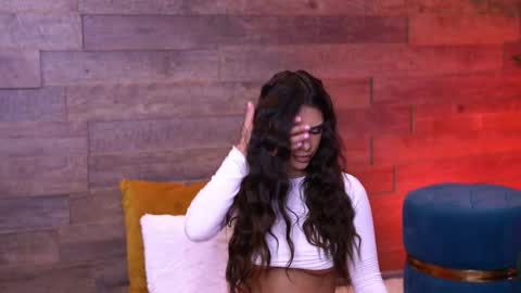 Nicole online show from December 20, 8:21 am