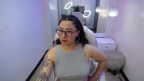 Snapshot of nicolee_8 chatting on September 20, 2:14 am nicolee_8 online show from September 20, 2:14 am