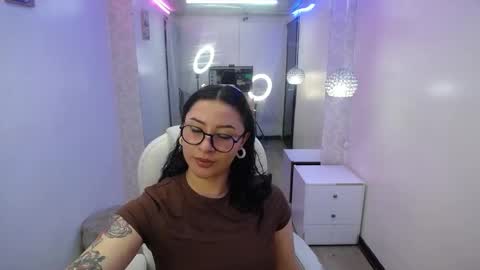 Snapshot of nicolee_8 chatting on September 12, 4:25 am nicolee_8 online show from September 12, 4:25 am