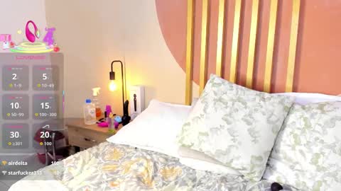 N i c o l e  online show from November 5, 8:33 pm