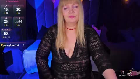 Snapshot of nicolekind chatting on March 6, 6:08 am Nicole online show from March 6, 6:08 am