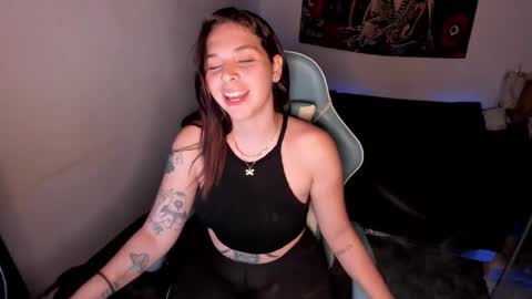 Snapshot of nicolepeachx chatting on February 25, 11:59 pm Nicol independent model online show from February 25, 11:59 pm