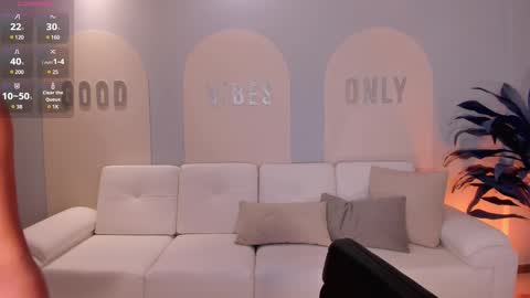 Nicole Sanz online show from March 3, 4:05 pm