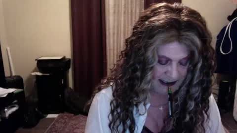 Nicole CD online show from February 15, 5:43 am