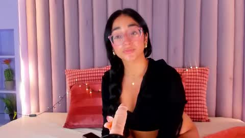 N I C O L E T  online show from December 15, 8:16 pm