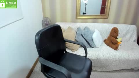 Nicolettcolin  online show from October 2, 7:01 pm