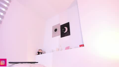 Nicole online show from September 23, 1:49 pm