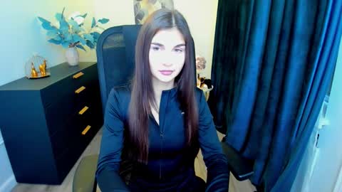 nicolewerti online show from September 19, 5:55 am
