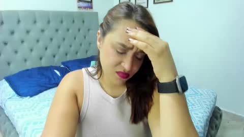 Snapshot of nicolewind_ chatting on February 17, 3:47 am ELIZABETH online show from February 17, 3:47 am