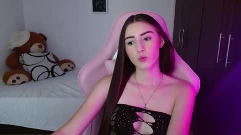 nicoll_28 online show from October 26, 8:19 pm