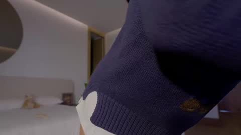  NEW instagram nicollemitchelle online show from April 6, 1:01 pm