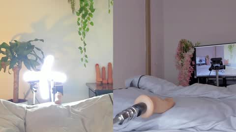 Nicolle Saenzz online show from January 21, 2:43 am