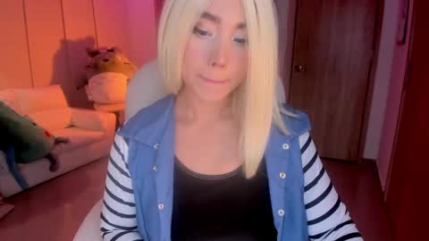 Nicolle  Go to Visit   online show from February 3, 6:13 am