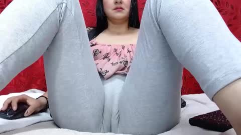 NICOLLE online show from September 22, 9:30 pm