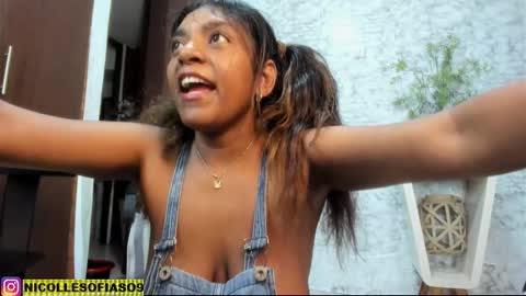 Snapshot of nicollesofia3 chatting on September 10, 7:04 pm nicollesofia3 online show from September 10, 7:04 pm