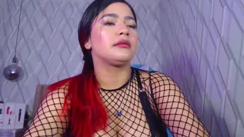 Nicolle Miley online show from February 11, 2:03 am