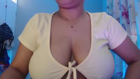 Nicolle Miley online show from March 19, 8:58 pm