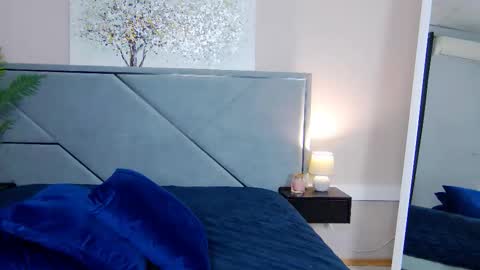 NicolRos online show from October 17, 11:58 am