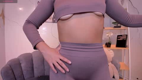 NicolRoss online show from October 28, 3:35 pm