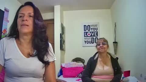 nicoltatiana_ online show from February 5, 11:41 pm