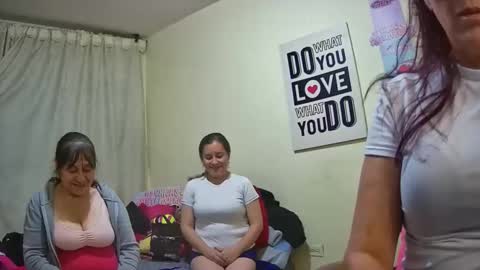 nicoltatiana_ online show from November 4, 11:39 pm