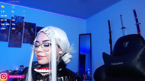 Snapshot of nicorobinn chatting on December 15, 2:19 am Lizzie online show from December 15, 2:19 am