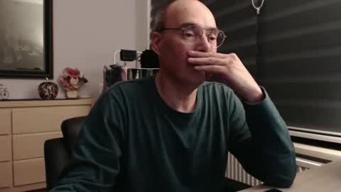 nightkeeper63 online show from October 4, 12:19 am