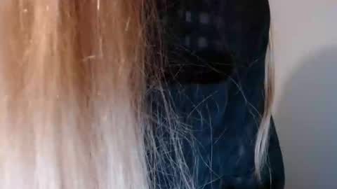 nightlaura online show from March 3, 6:46 pm