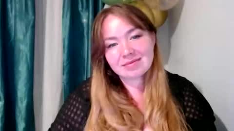 nightlaura online show from September 9, 9:26 pm