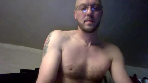 Snapshot of nighttime654539 chatting on February 27, 12:46 am nighttime online show from February 27, 12:46 am