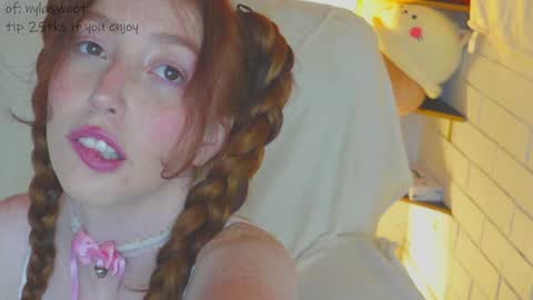 of Nylasweet online show from December 31, 10:34 pm