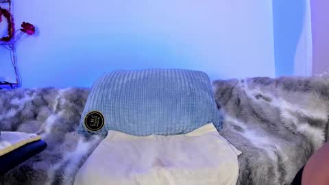 niina26_ online show from February 20, 1:35 pm