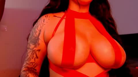 Niinarosee online show from March 19, 9:31 pm