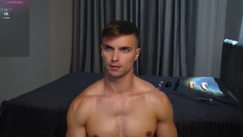 Nik online show from October 17, 7:51 pm