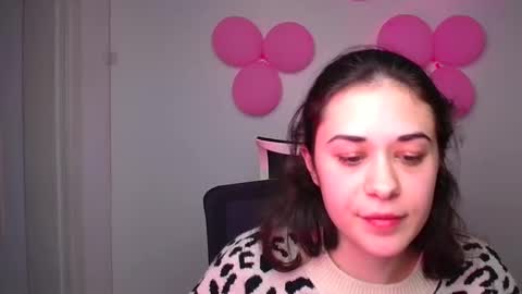 Snapshot of nika_flowerss chatting on February 27, 4:10 pm Nika online show from February 27, 4:10 pm