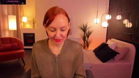 Snapshot of nika_gentle chatting on February 21, 12:17 pm Nika online show from February 21, 12:17 pm